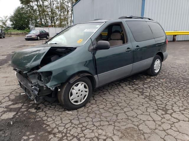 2002 Toyota Sienna LE