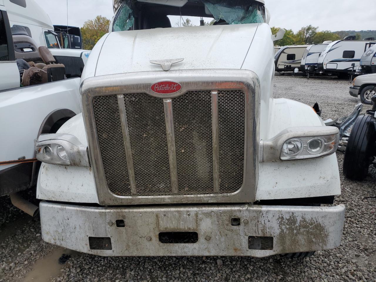 Lot #2339821231 2022 PETERBILT 567