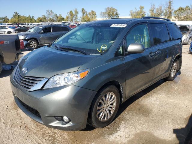 2013 Toyota Sienna XLE