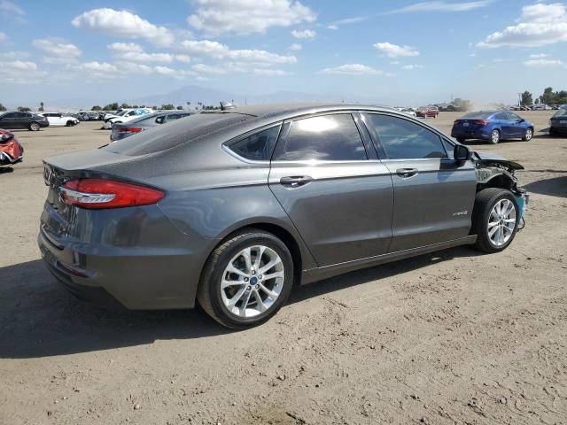 3FA6P0LU1KR115235 Ford Fusion SE 3