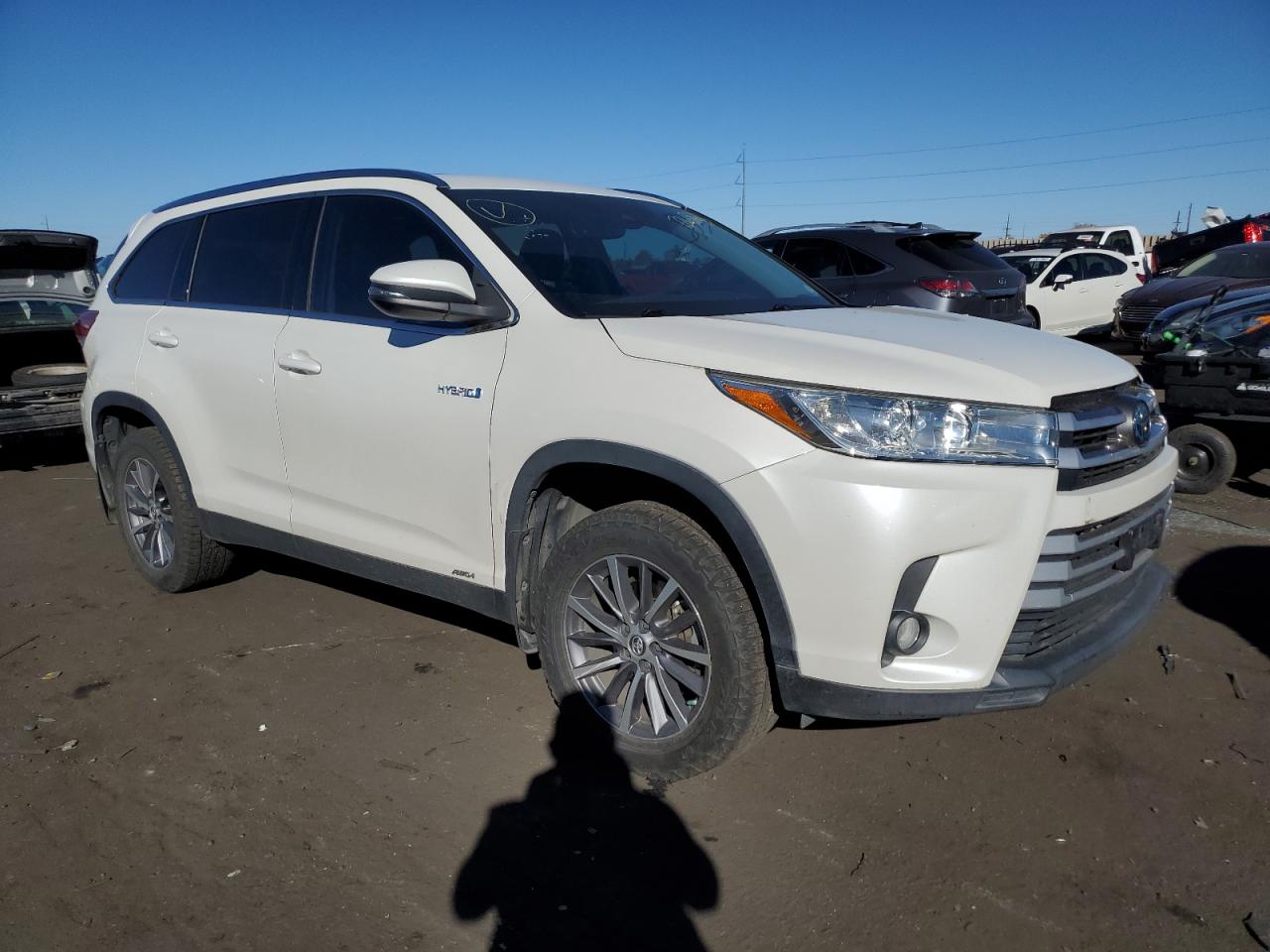 2019 Toyota Highlander Hybrid vin: 5TDJGRFH9KS074518