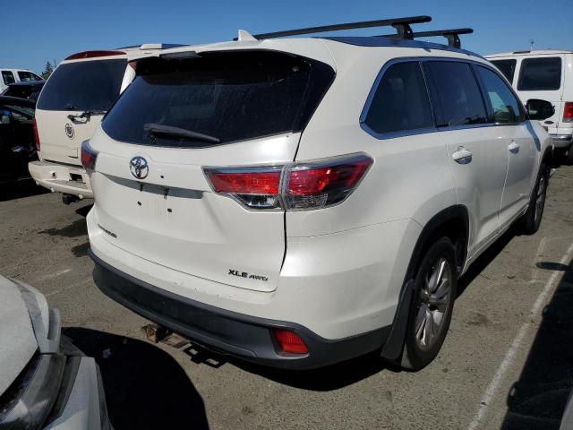 VIN 5TDJKRFHXES037187 2014 Toyota Highlander, Xle no.3