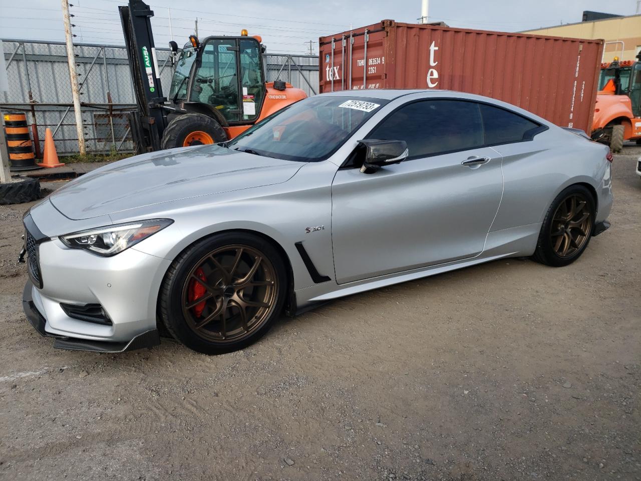 JN1FV7EL5HM702409 2017 Infiniti Q60 Red Sport 400