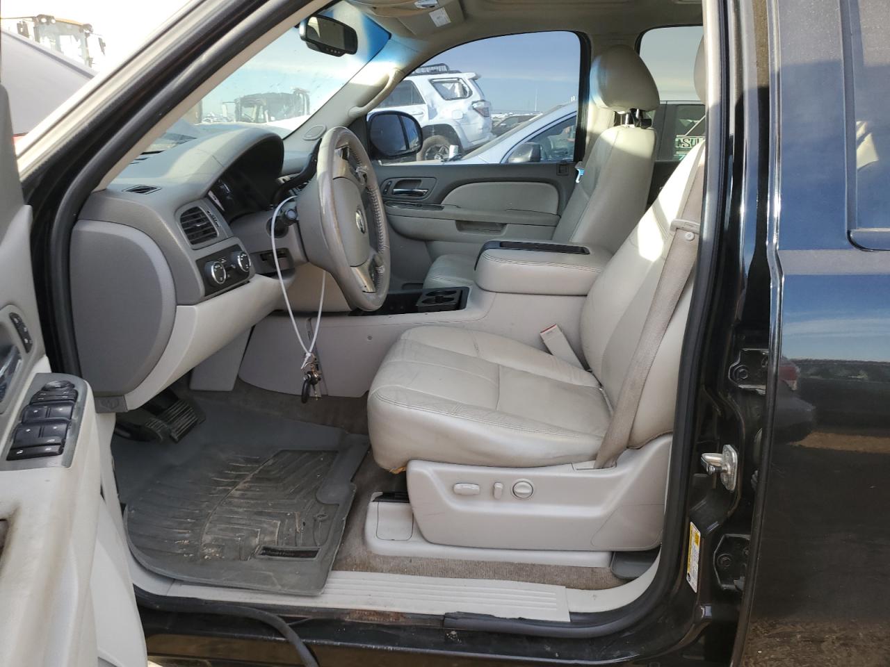 1gnskbe09br186666 1GNSKBE09BR186666 2011 Chevrolet Tahoe K1500 Lt