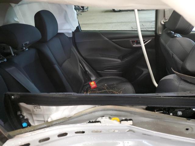 JF2SKAEC4NH408197 Subaru Forester Premium