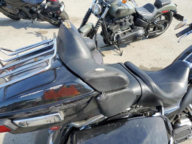 2017 HARLEY-DAVIDSON FLTRU 1HD1KGD3XHB637584