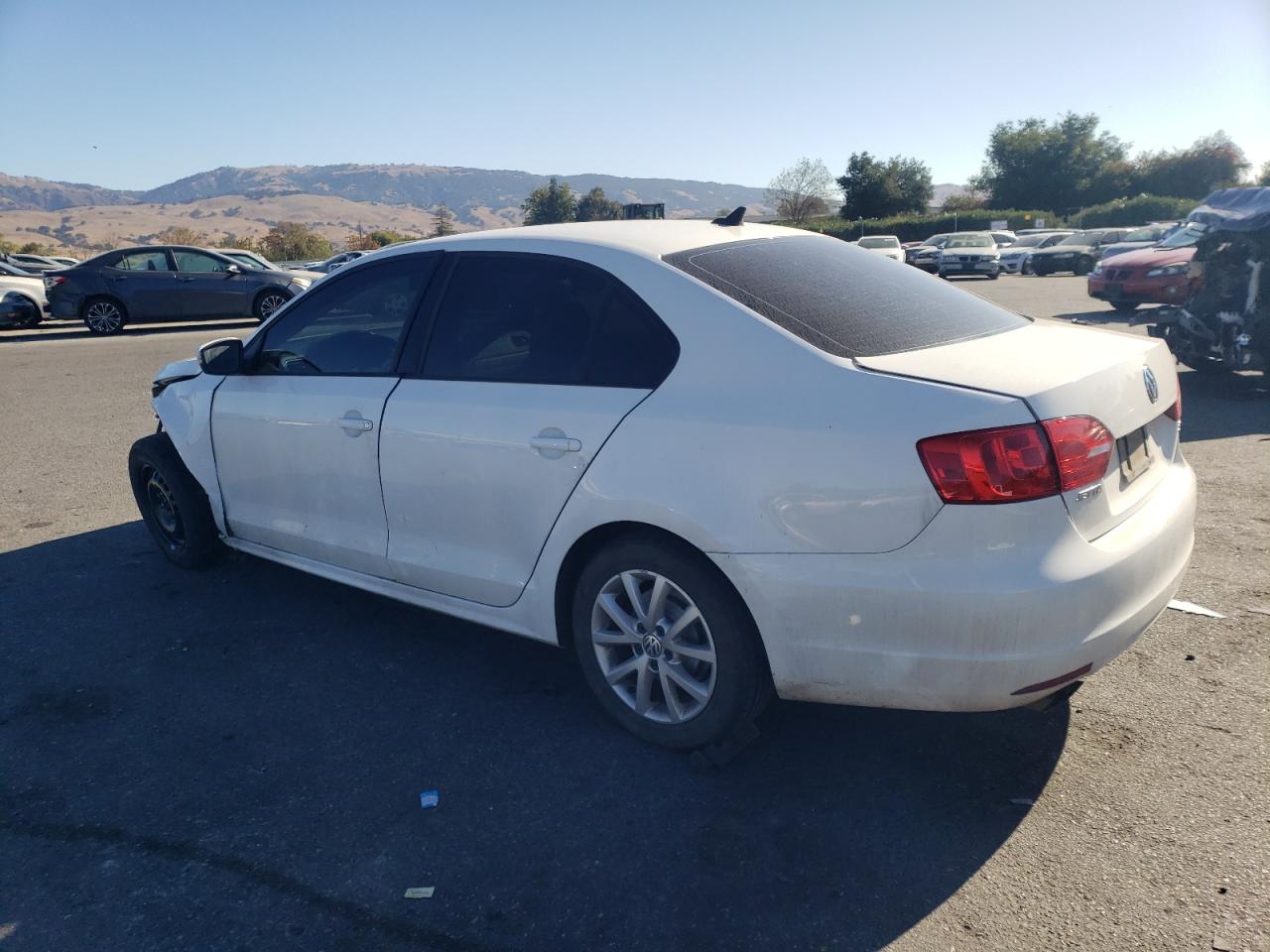 3VWDZ7AJ8BM391659 2011 Volkswagen Jetta Se