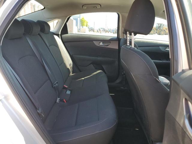 3KPF24AD8LE243208 KIA FORTE FE