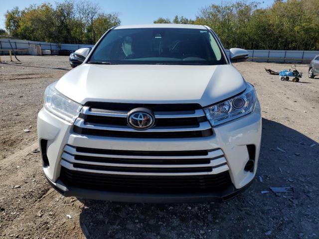 VIN 5TDZARFH3KS058190 2019 Toyota Highlander, LE no.5