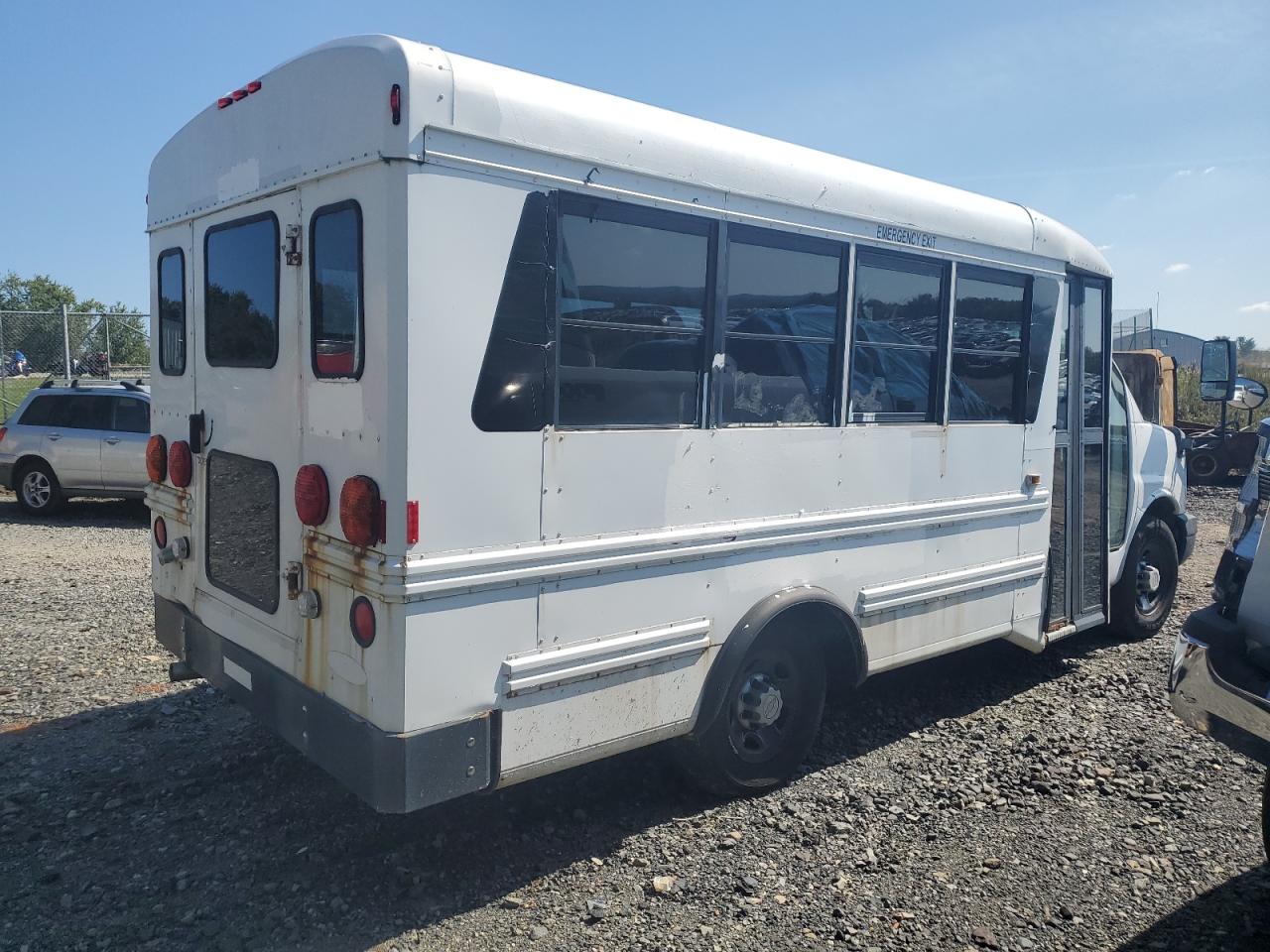 1GBHG31C381109927 2008 Chevrolet Express G3500