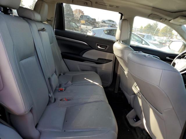  TOYOTA HIGHLANDER 2018 Сріблястий