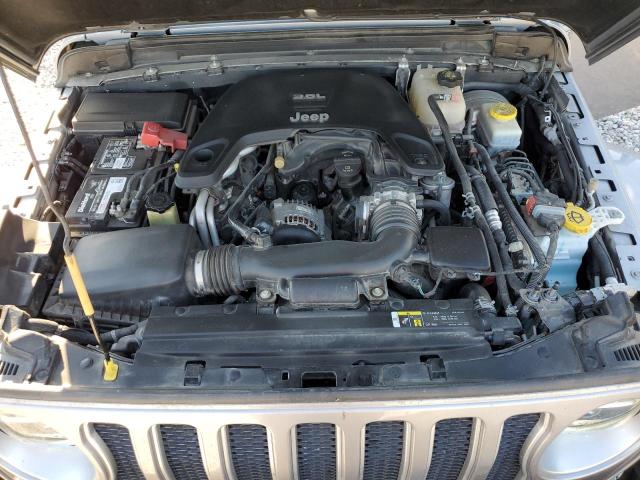 1C4HJXEG3JW121005 Jeep Wrangler Unlimited Sahara
