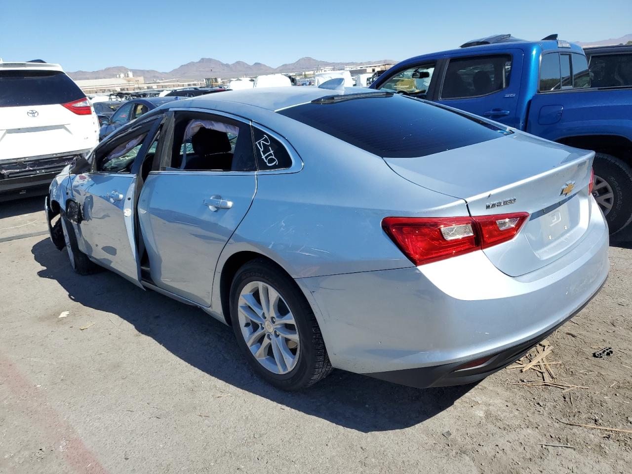 2018 Chevrolet Malibu Lt vin: 1G1ZD5ST8JF241022