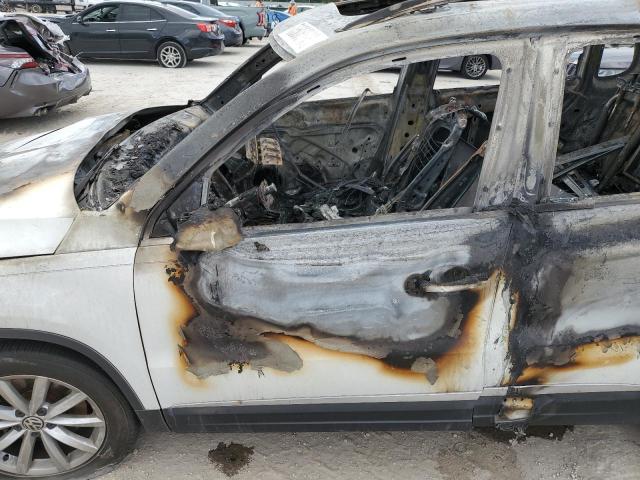 2017 VOLKSWAGEN TIGUAN WOL - WVGRV7AX3HW504933