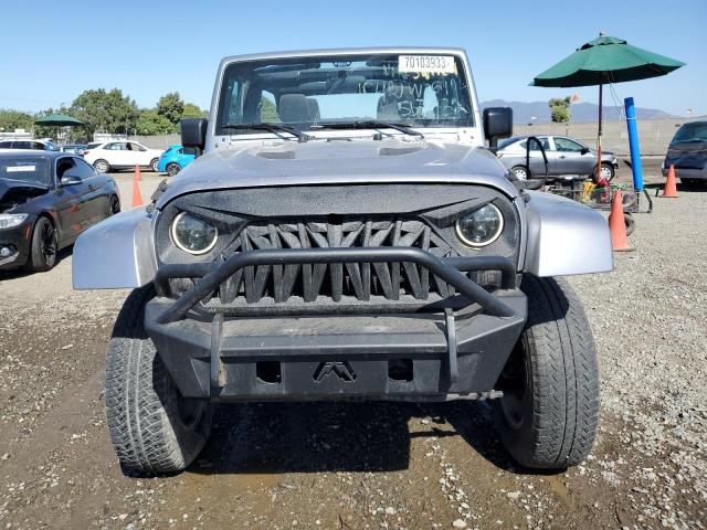 1C4BJWDG9HL567432 Jeep Wrangler Unlimited Sport