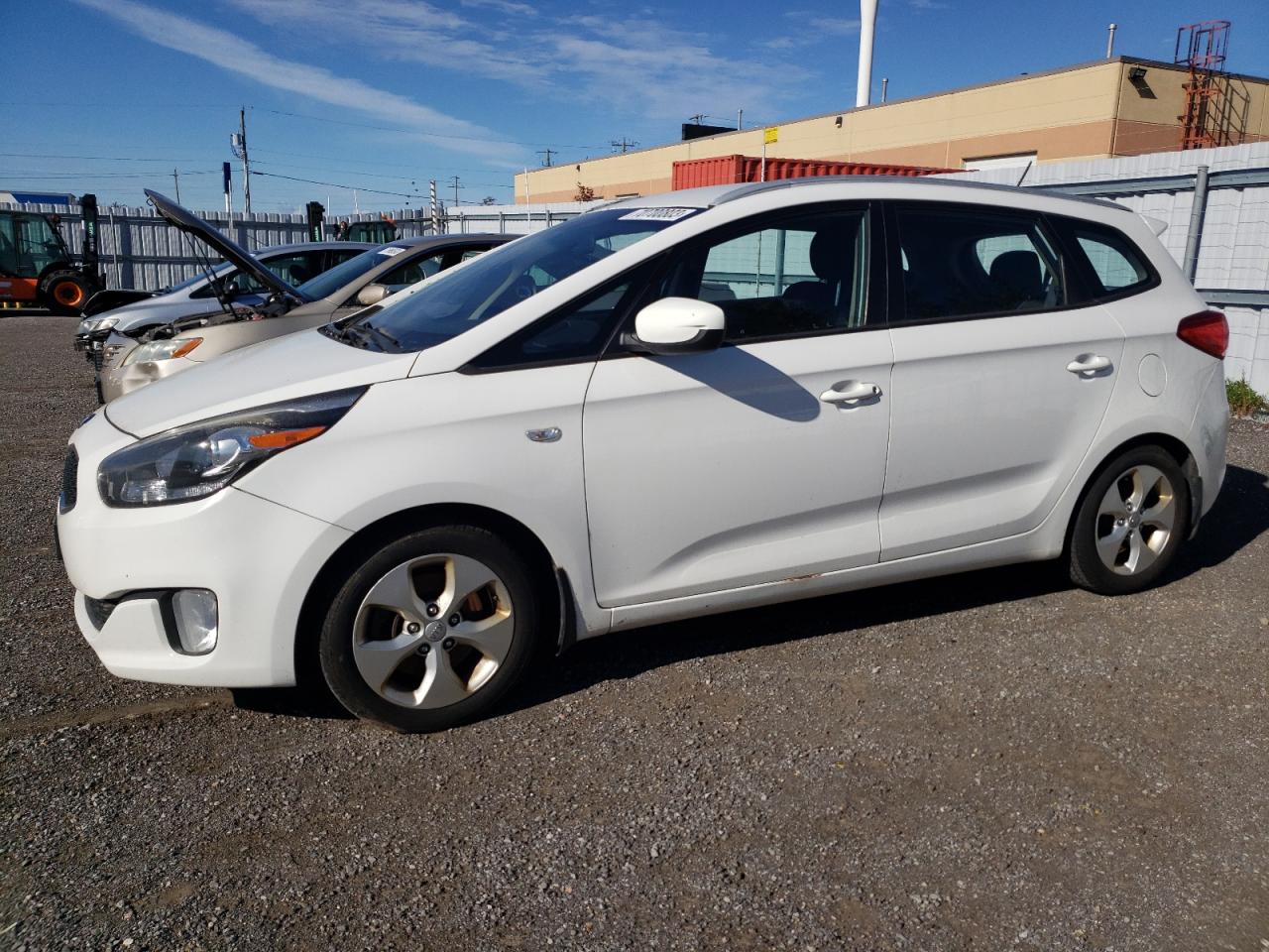 2014 Kia Rondo vin: KNAHT8A35E7067738