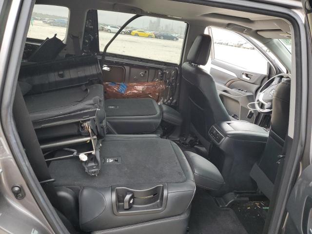 5TDJZRFH1JS526163 Toyota Highlander Se