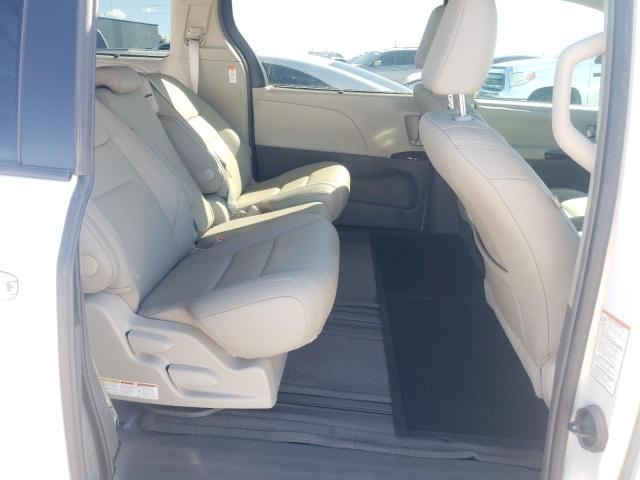 5TDYZ3DC7HS894151 Toyota SIENNA XLE