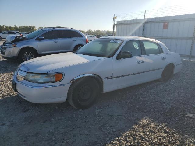 1998 Lincoln Town Car Signature