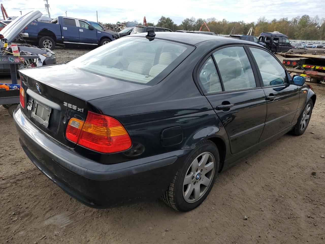 WBAEU33484PR06370 2004 BMW 325 Xi