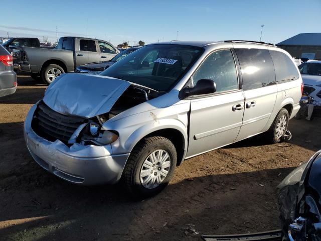 2007 Chrysler Town & Country LX