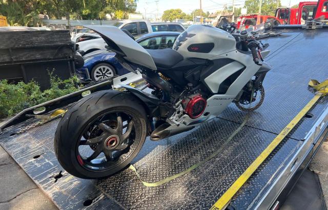 2023 DUCATI PANIGALE V ZDMHAATW8PB009599