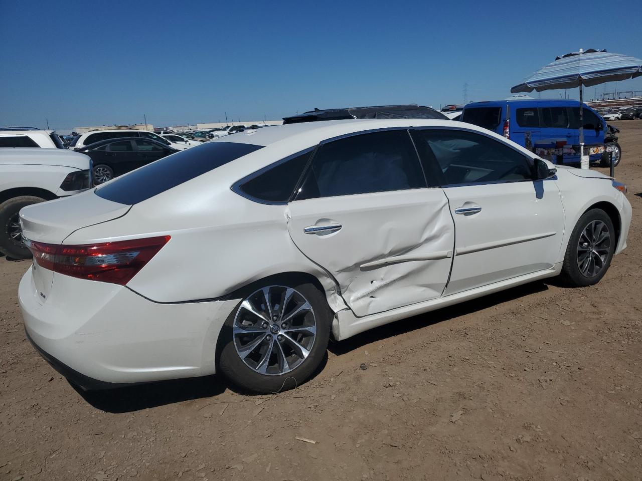 Lot #2162218303 2018 TOYOTA AVALON XLE