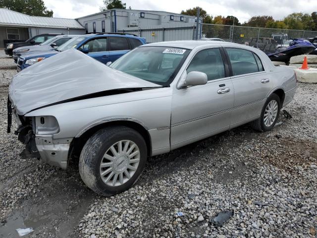 2004 Lincoln Town Car Executive