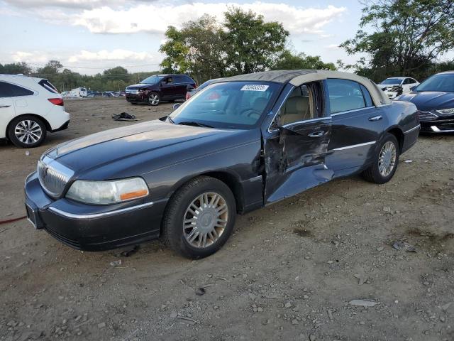 2006 Lincoln Town Car Signature Limited