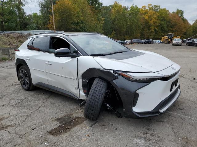 2023 TOYOTA BZ4X XLE JTMABABA3PA004915