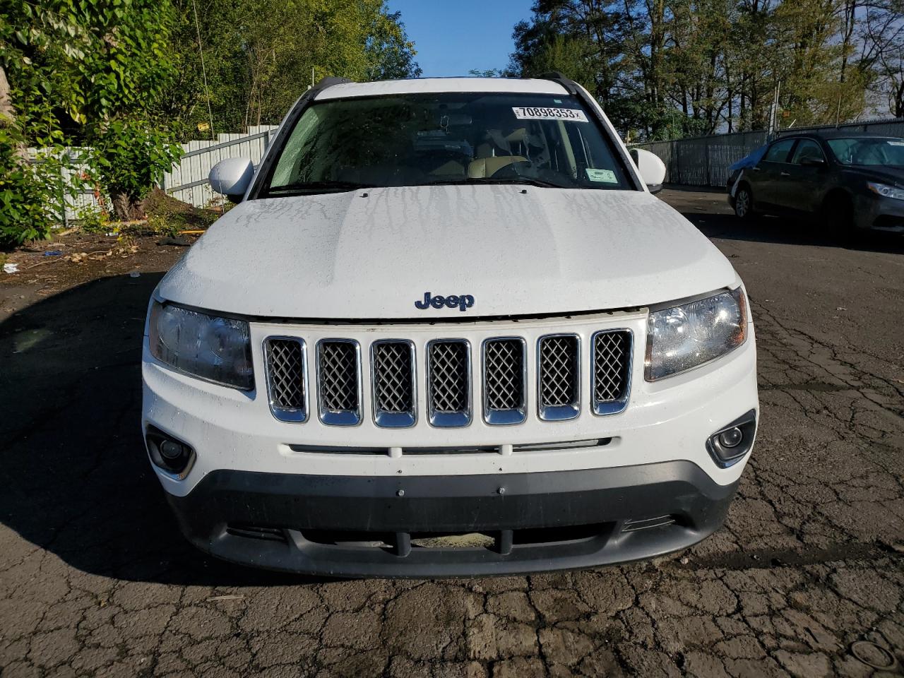 2015 Jeep Compass Latitude vin: 1C4NJDEB0FD168422