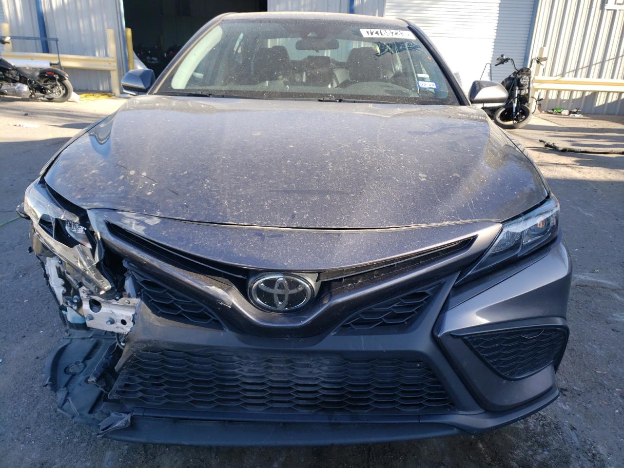 4T1G11AK0NU673318 Toyota Camry SE 5