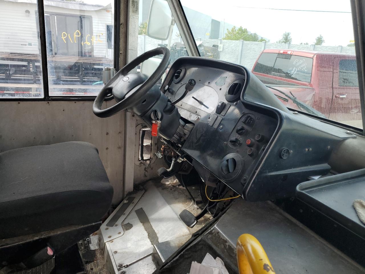 1FCLE49L74HB04611 2004 Ford Econoline E450 Super Duty Commercial Stripped Chassis 1FCLE49L74HB04611 2004 Ford Econoline E450 Super Duty Commercial Stripped Chassis