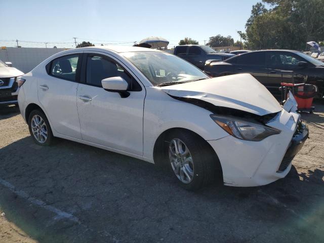 3MYDLBYV3HY173695 Toyota YARIS IA