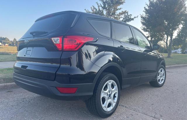 1FMCU0F71KUB58148 Ford ESCAPE S