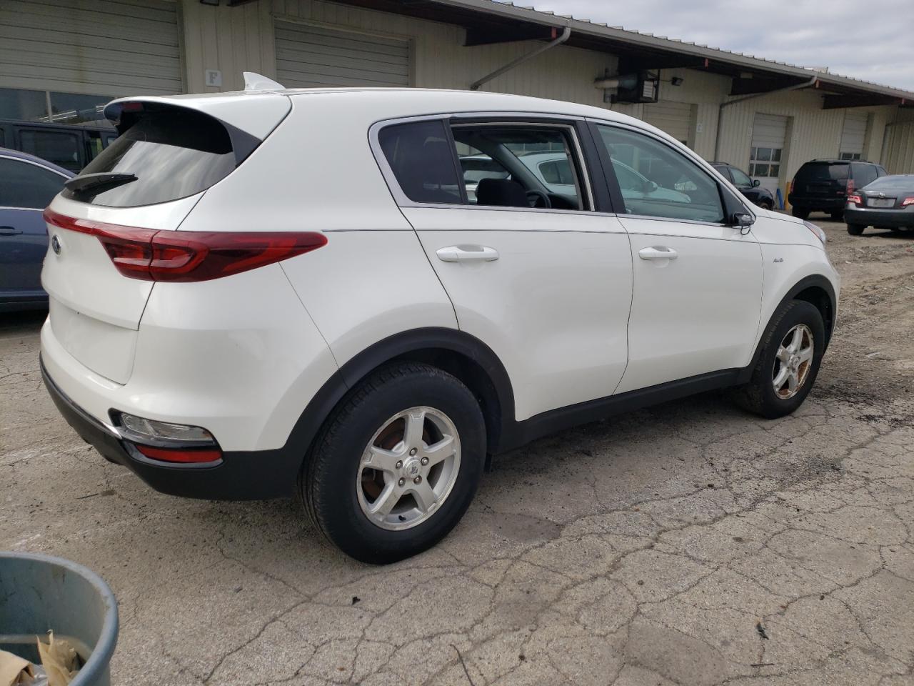 KNDPMCACXM7942065 Kia Sportage L 3