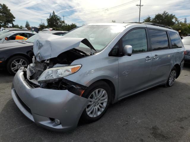 2016 Toyota Sienna XLE