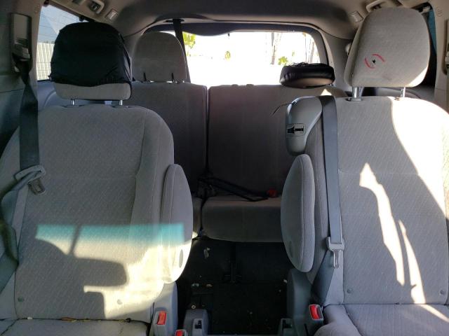 5TDKZ3DC4HS844488 Toyota SIENNA LE