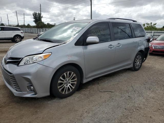 2018 Toyota Sienna XLE