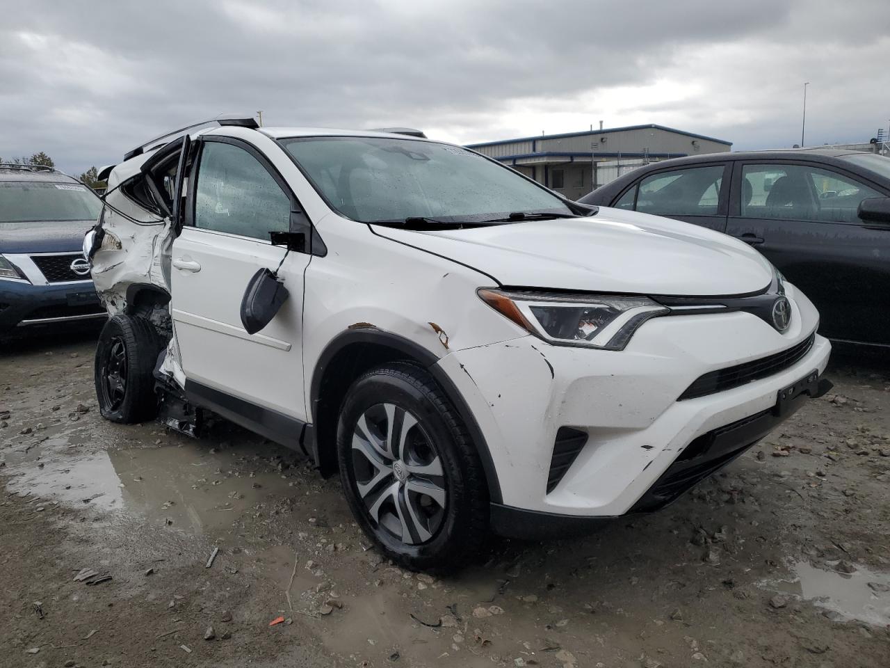 2017 Toyota Rav4 Le vin: 2T3BFREV1HW649166