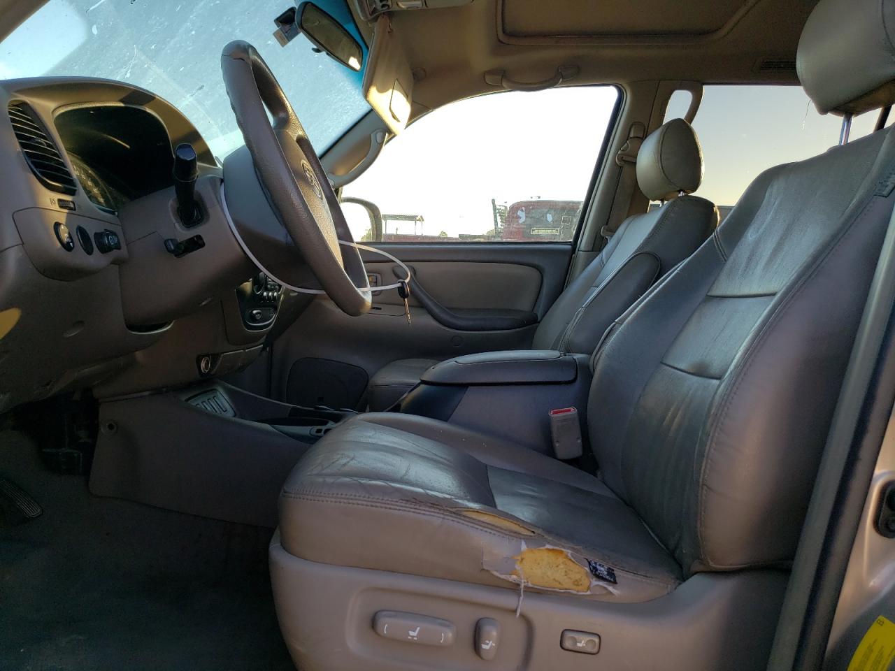 5TDZT34A05S250989 2005 Toyota Sequoia Sr5