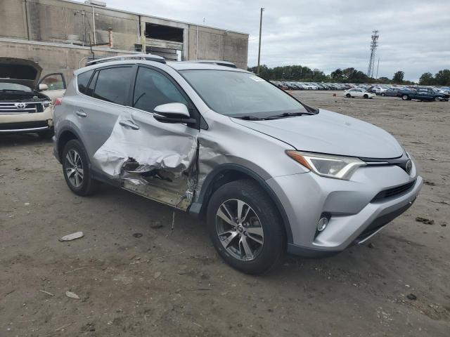 2T3WFREV6HW356266 Toyota Rav4 Xle