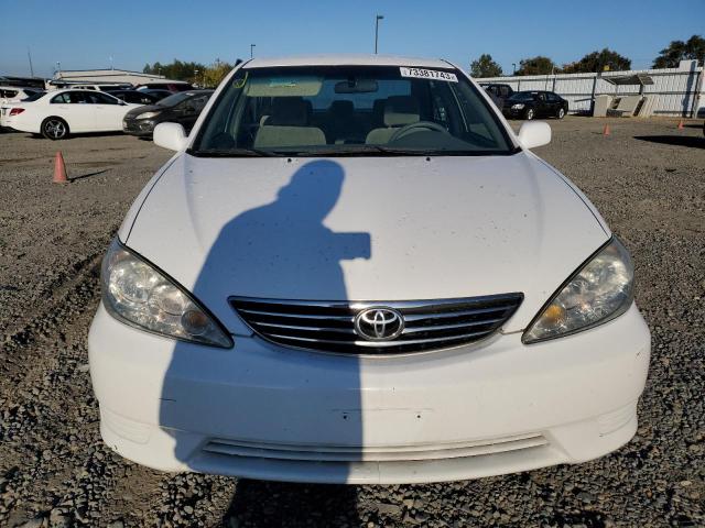 4T1BE32K15U598542 2005 Toyota Camry Le