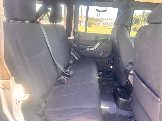 1C4BJWDG0JL803276 2018 Jeep Wrangler Unlimited Sport