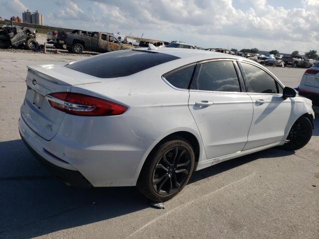 3FA6P0HD4KR127761 Ford Fusion SE 3