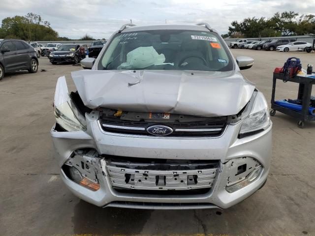 1FMCU0J95FUA32583 Ford Escape Titanium