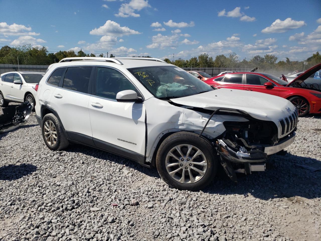 2019 Jeep Cherokee Latitude vin: 1C4PJLCB8KD348831