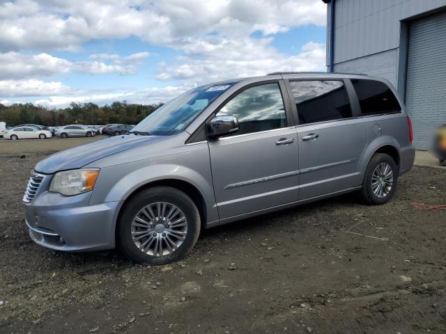 2014 Chrysler Town & Country Touring-L