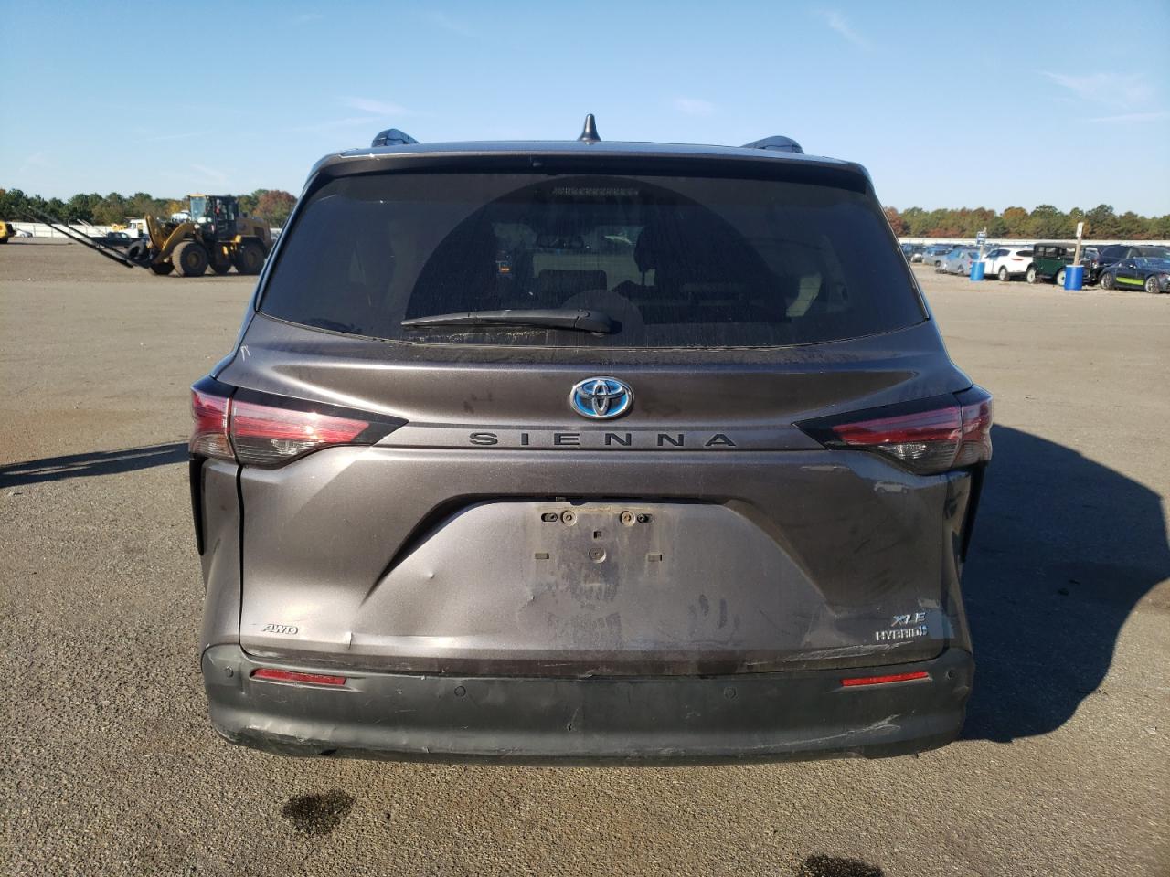 Lot #2888517383 2022 TOYOTA SIENNA XLE