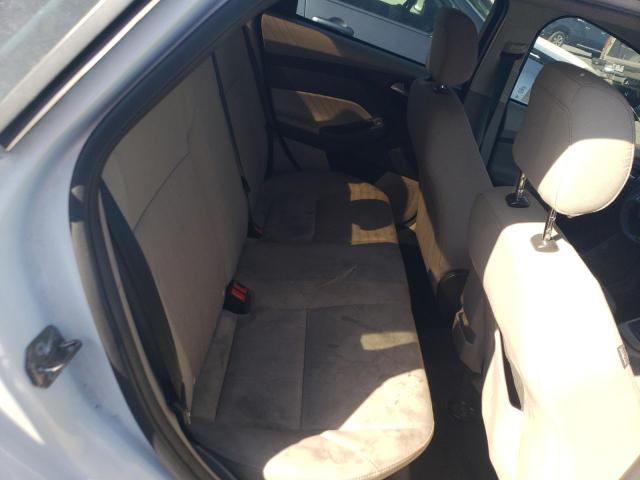 1FADP3FE7JL261066 Ford FOCUS SE